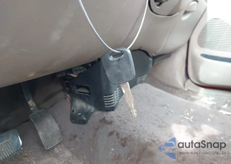 2000 Ford F-150 Lariat/Xl/Xlt из США, поврежденный, VIN 2FTRX08L5YCA32674